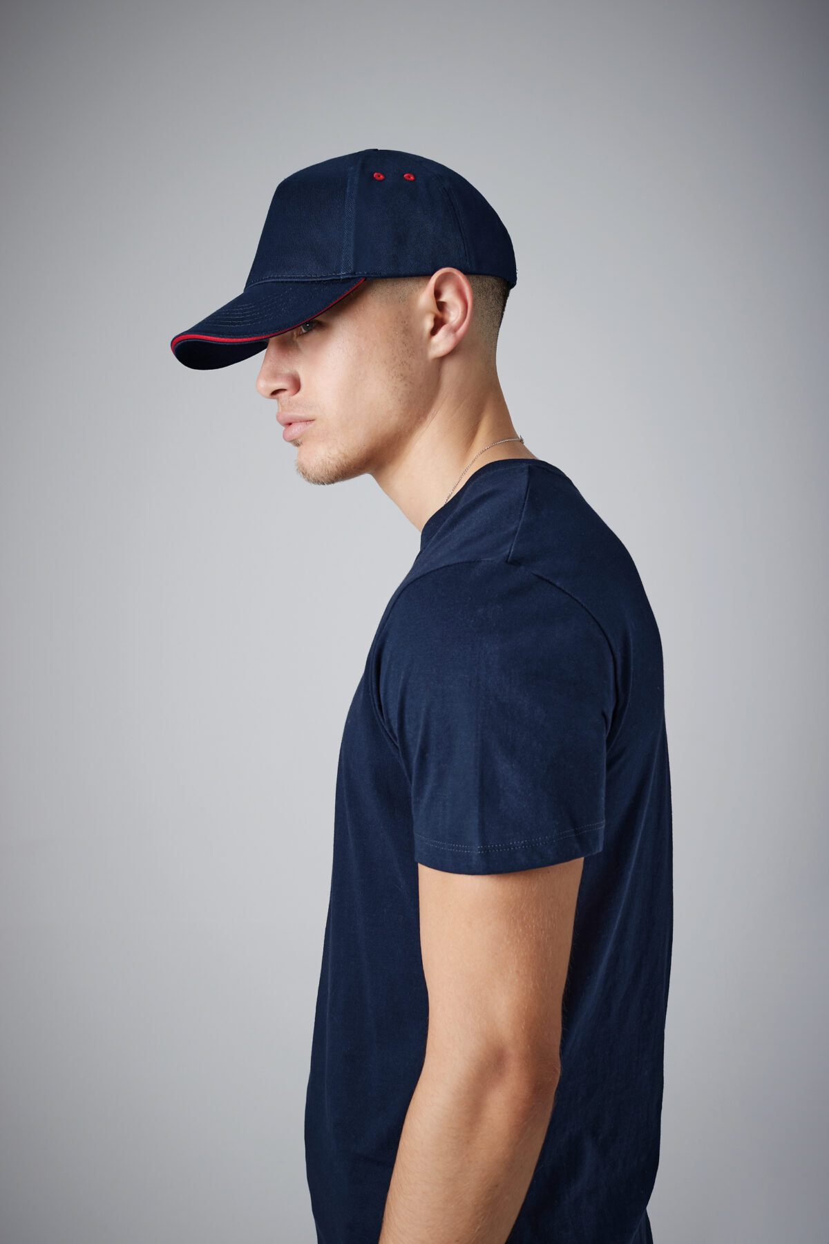 Casquette homme Ultimate à 5 panneaux sandwich contrasté - B15C – Image 1
