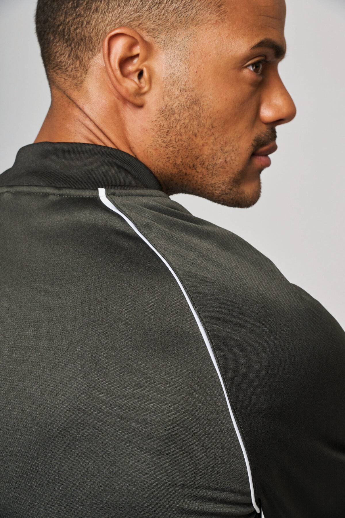 PA384 - Veste de survêtement zippée avec liseré unisexe – Image 6